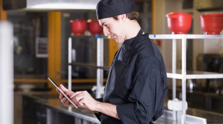 Jak systemy przywoławcze mogą zwiększyć efektywność obsługi klienta w restauracjach?